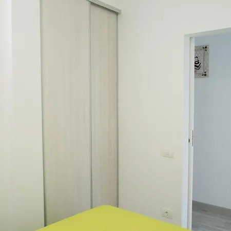 Island Village Apartamento *